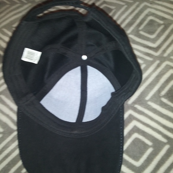 Hat - Picture 2 of 3